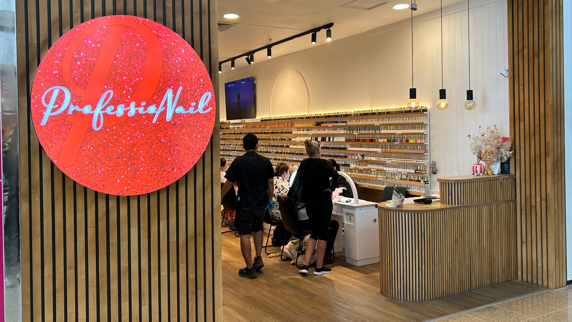 Professionail 1920 x 1080.png