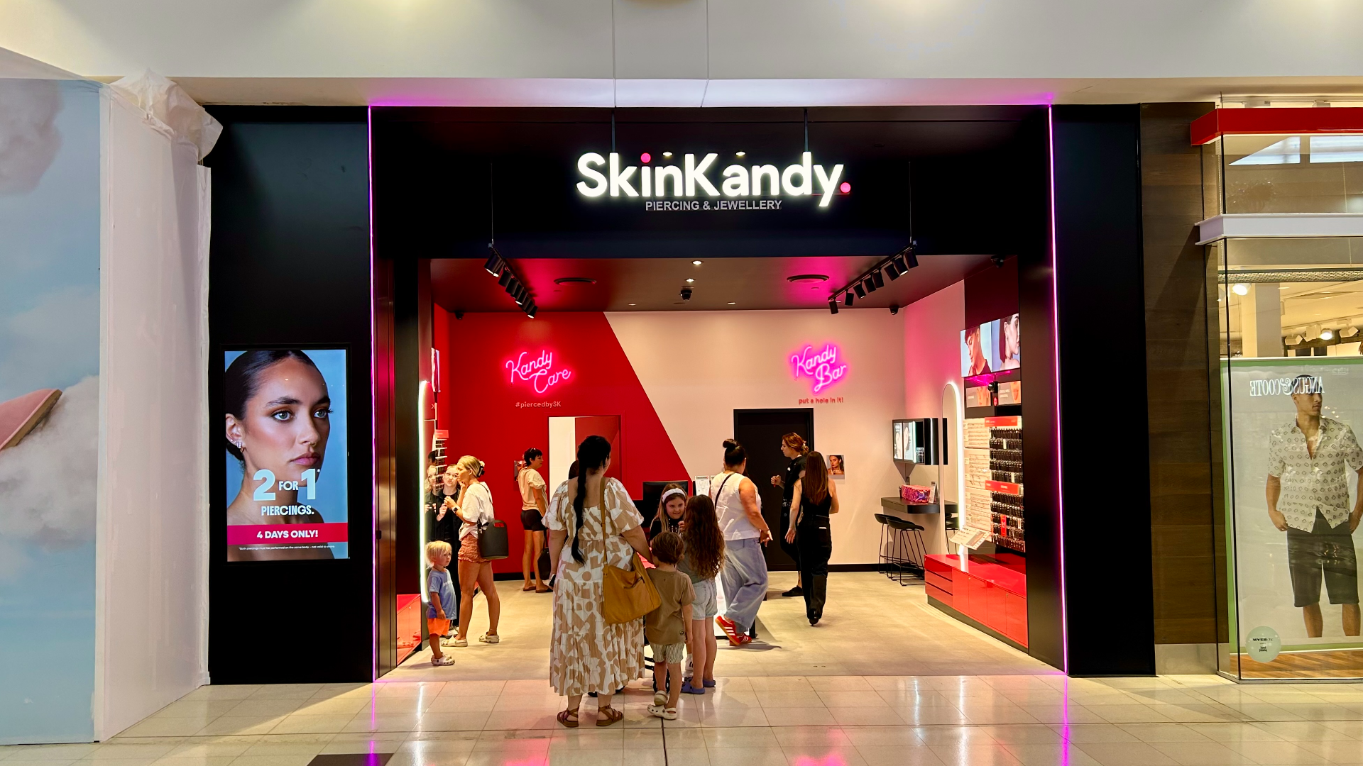 SkinKandy Storefront 1920 x 1080.png