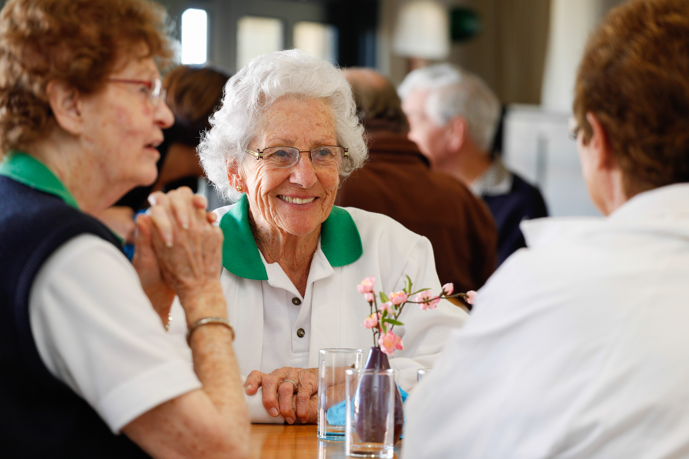 PINV - Dining room - ladies at table - 2014-11 (2).jpg