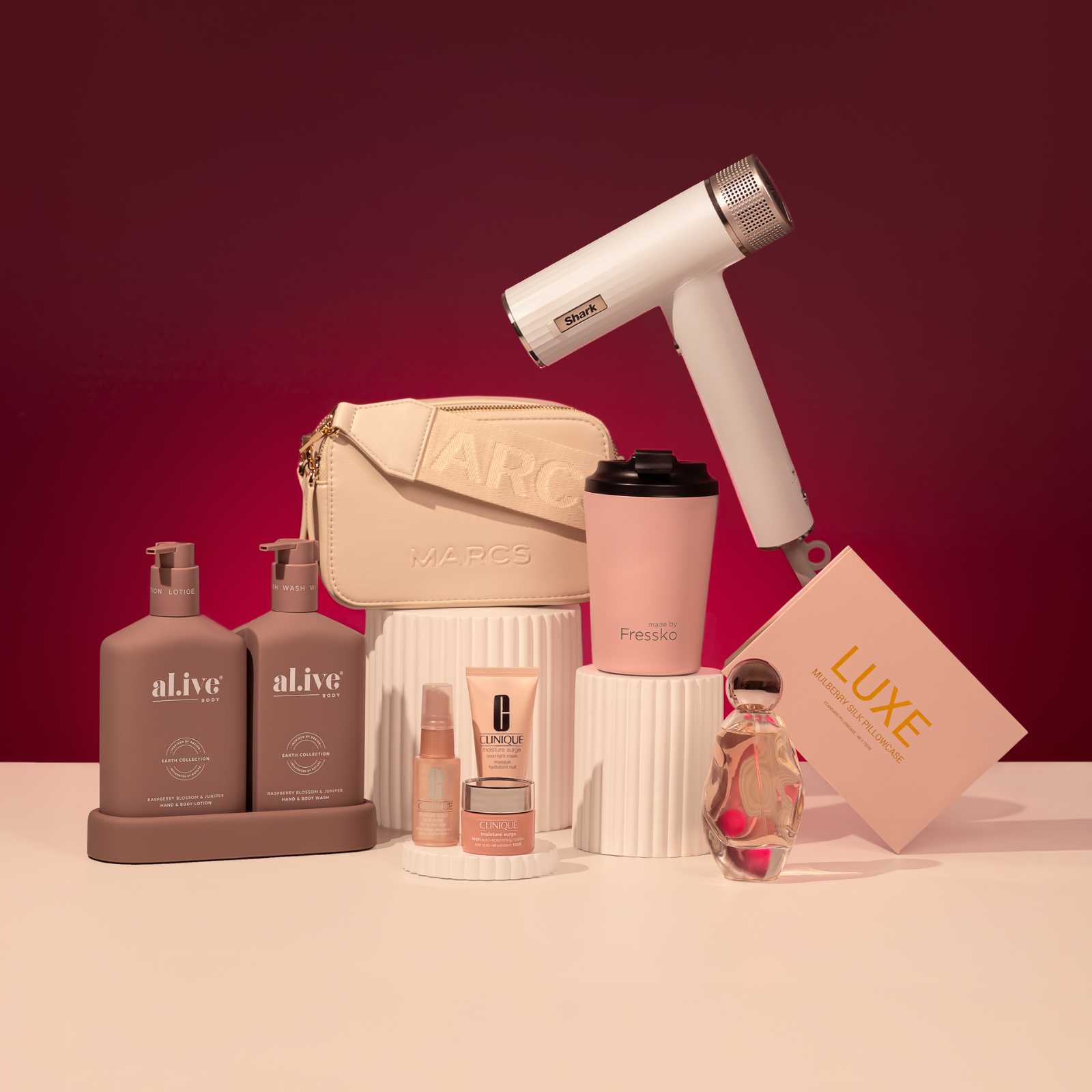 Tweed City Mother's Day Giveaway v3 Website Mobile 1600x1600px.png